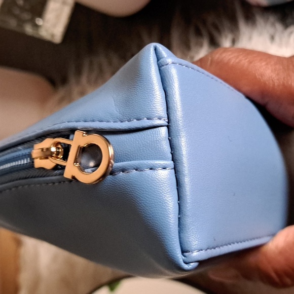 Salvatore Ferragamo for Turkish Airlines Business Class Toiletry Bag - Picture 13 of 14